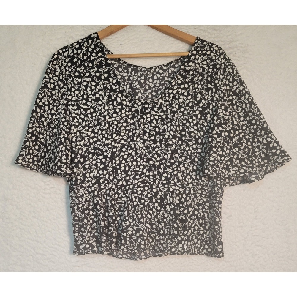 Who What Wear Floral Blouse Size S Women's Flutter Bell Sleeve Side Zipper 1932